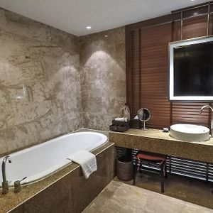 Deluxe Zimmer mit Kingsize-Bett